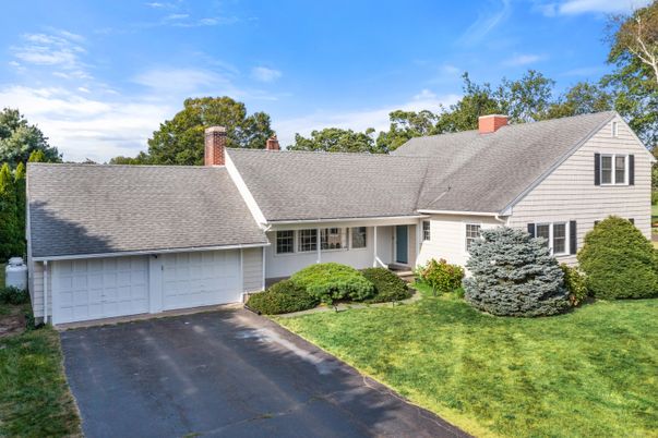 Attached, Exterior, Facade, Cape Cod