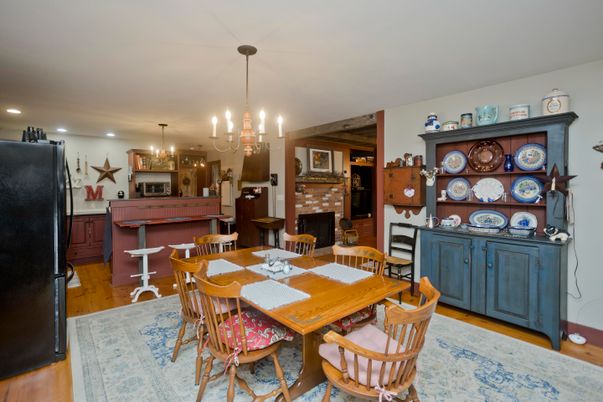 Chandelier, Dining room, Interior, Kitchen, Pendant Lights, Recessed Lighting, Wood Texture Flooring