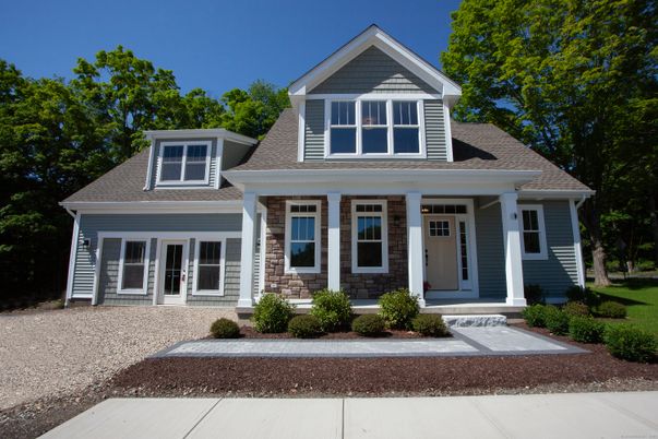 Exterior, Facade, Farmhouse