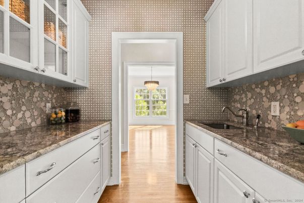 Interior, Kitchen, Pendant Lights, Wood Texture Flooring