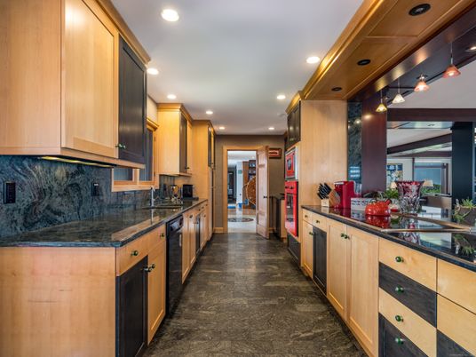 Interior, Kitchen, Pendant Lights, Recessed Lighting