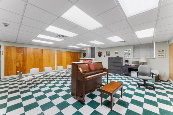 Home Office, Interior, Piano, Recessed Lighting