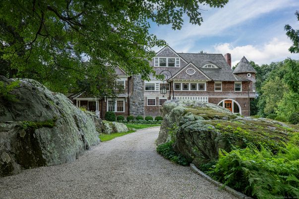 Backyard, Exterior, Facade, Queen Anne Victorian
