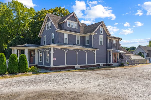 Exterior, Facade, Queen Anne Victorian