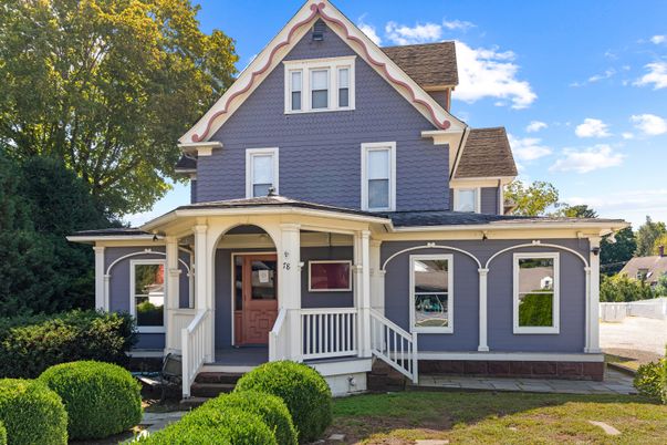 Exterior, Facade, Queen Anne Victorian