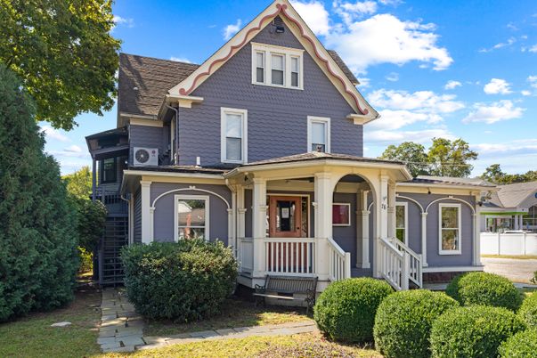 Exterior, Facade, Queen Anne Victorian