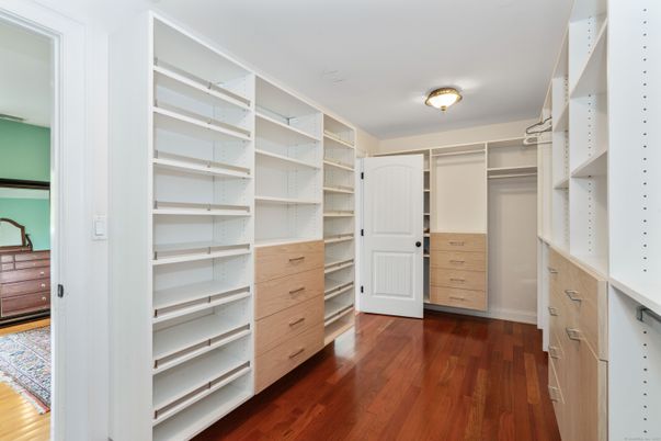 Interior, Walk-in Closets, Wood Texture Flooring
