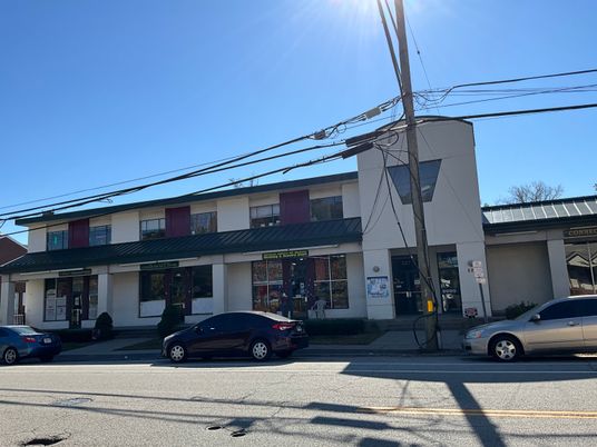 Exterior, Facade, Modern