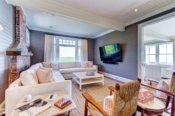 Fireplace, Interior, Living room, Recessed Lighting
