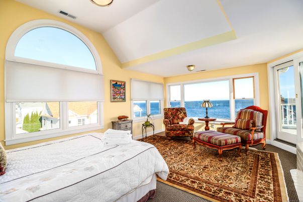 Bedroom, Interior, Water