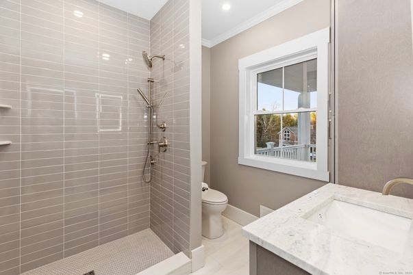 Bathroom, Interior, Recessed Lighting