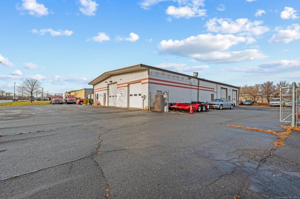 Detached Garage, Exterior