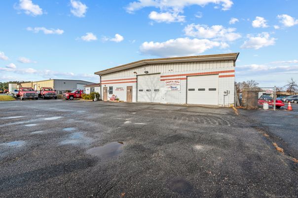 Detached Garage, Exterior