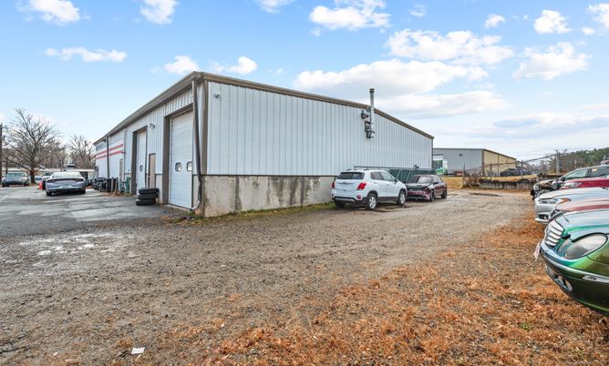 Detached Garage, Exterior