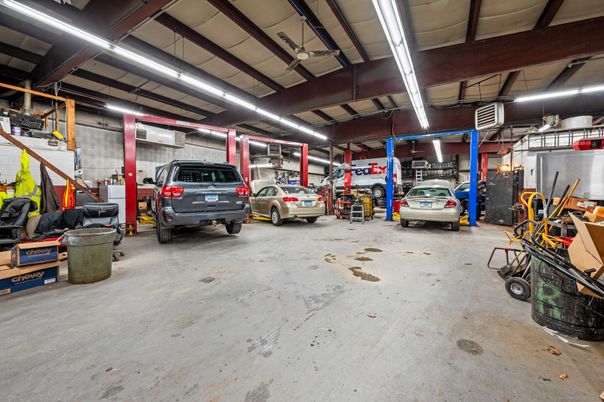Garage, Interior