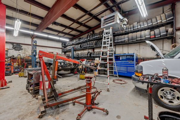 Garage, Interior