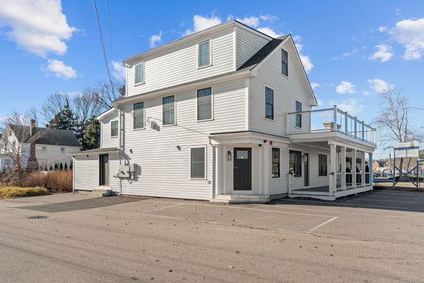 Exterior, Facade, Queen Anne Victorian