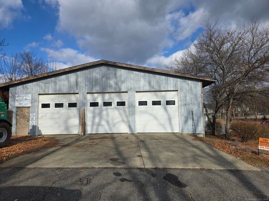 Detached Garage, Exterior