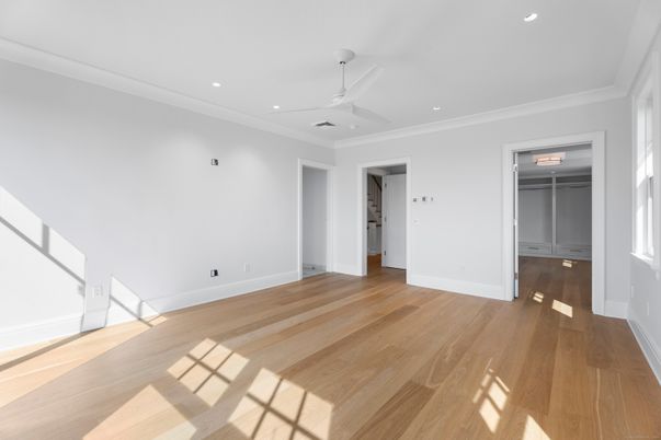 Empty room, Interior, Recessed Lighting, Wood Texture Flooring