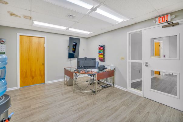 Home Office, Interior, Recessed Lighting, Wood Texture Flooring