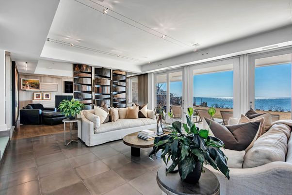 Interior, Living room, Water