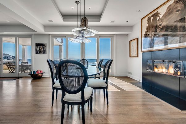 Dining room, Fireplace, Interior, Pendant Lights, Recessed Lighting, Wood Texture Flooring