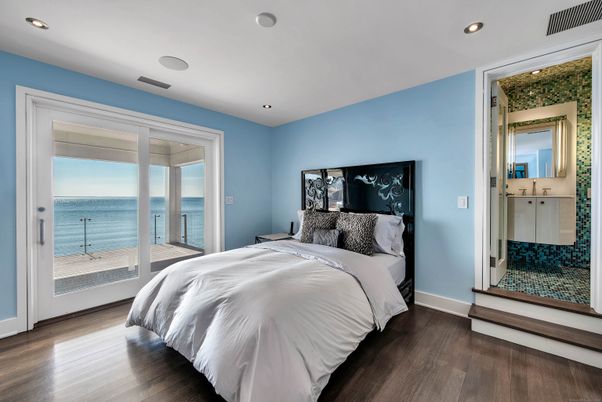Bedroom, Interior, Recessed Lighting, Water, Wood Texture Flooring