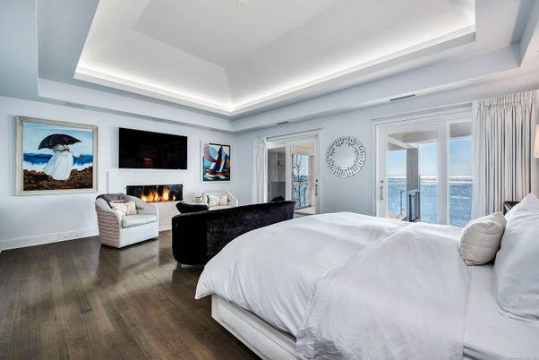 Bedroom, Fireplace, Interior, Water, Wood Texture Flooring