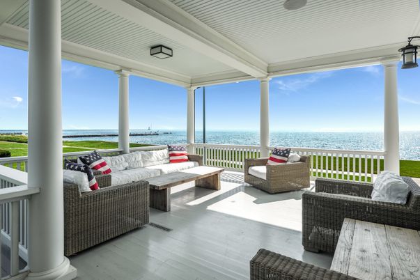 Exterior, Interior, Water