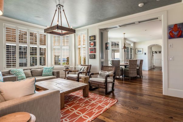 Dining room, Interior, Living room, Pendant Lights, Recessed Lighting, Wood Texture Flooring