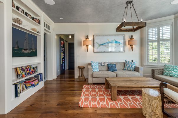 Interior, Living room, Pendant Lights, Recessed Lighting, Wood Texture Flooring