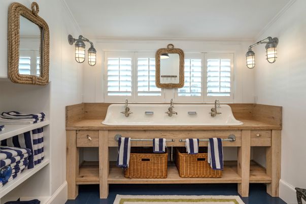 Bathroom, Dual Sink Vanities, Interior