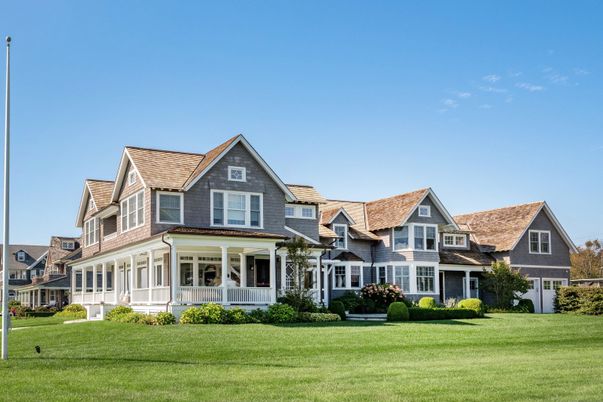 Exterior, Facade, Queen Anne Victorian