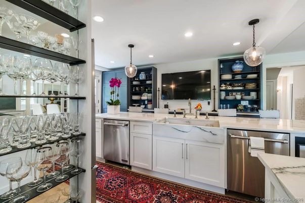 Interior, Kitchen, Pendant Lights, Recessed Lighting, Stainless Steel Appliances