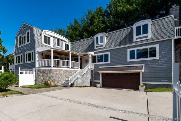 Attached, Exterior, Facade, Cape Cod