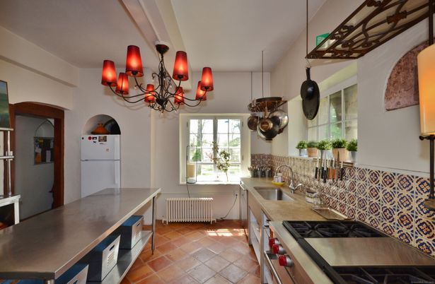 Chandelier, Interior, Kitchen