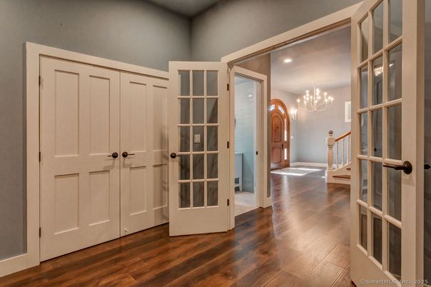 Chandelier, Interior, Recessed Lighting, Wood Texture Flooring