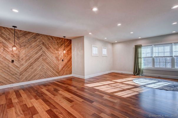 Empty room, Interior, Pendant Lights, Recessed Lighting, Wood Texture Flooring