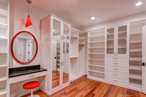 Interior, Pendant Lights, Recessed Lighting, Walk-in Closets, Wood Texture Flooring