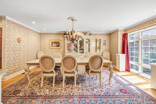 Chandelier, Dining room, Interior, Recessed Lighting, Wood Texture Flooring