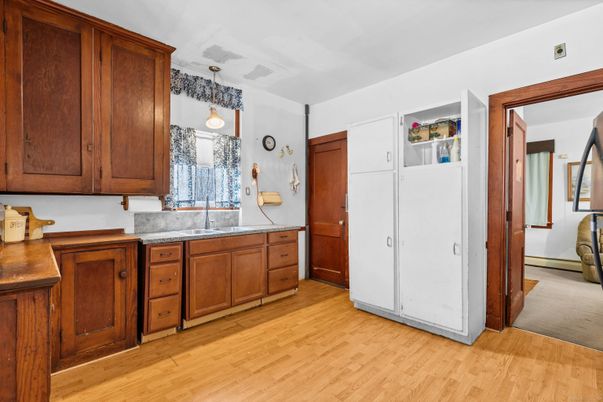 Interior, Kitchen, Pendant Lights, Wood Texture Flooring