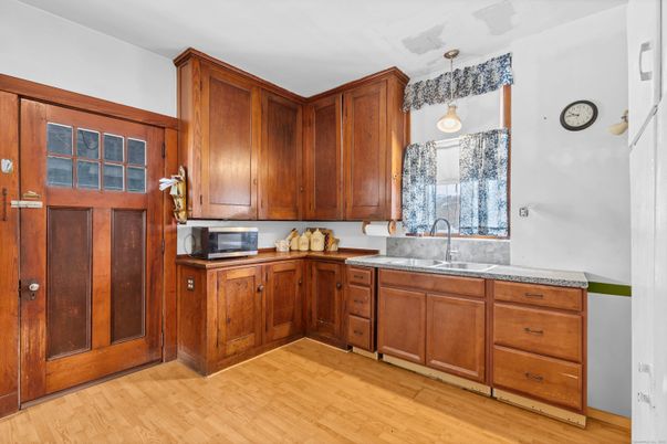 Interior, Kitchen, Pendant Lights, Wood Texture Flooring
