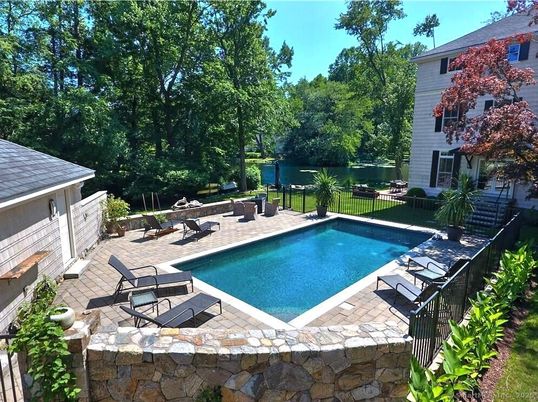 Exterior, Pool, Water