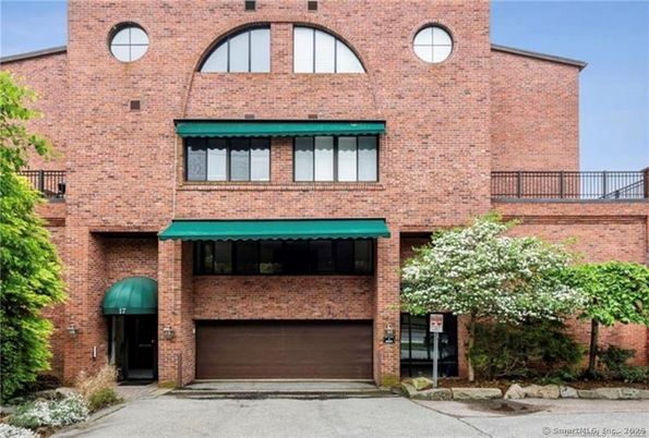 Attached, Exterior, Facade, Brick Facade, Rowhouse