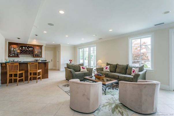 Interior, Living room, Pendant Lights, Recessed Lighting