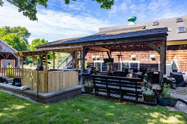 Exterior, Hot Tub