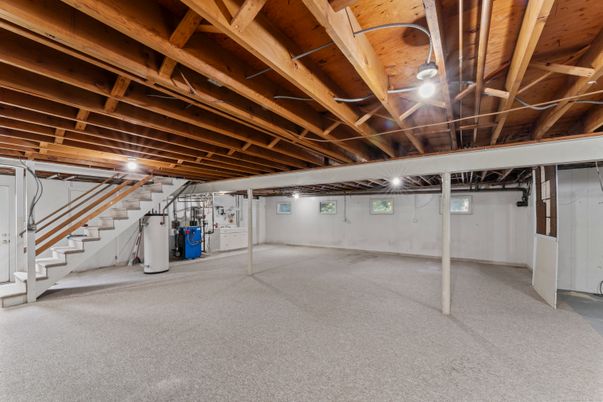 Empty room, Interior, Wooden Beams, Wooden Ceilings