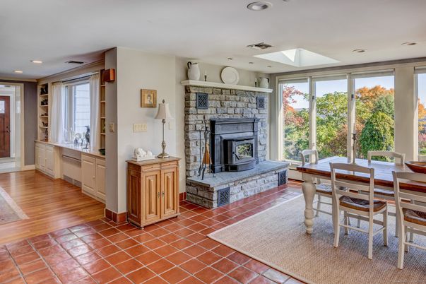 Dining room, Fireplace, Interior, Recessed Lighting, Wood Texture Flooring