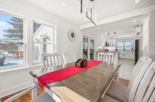 Dining room, Interior, Kitchen, Pendant Lights, Recessed Lighting, Wood Texture Flooring