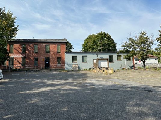 Backyard, Exterior, Facade, Brick Facade, None